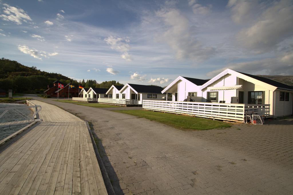Arctic Seasport Hotel Løding Buitenkant foto